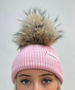 Merino wool hat with fur pom
