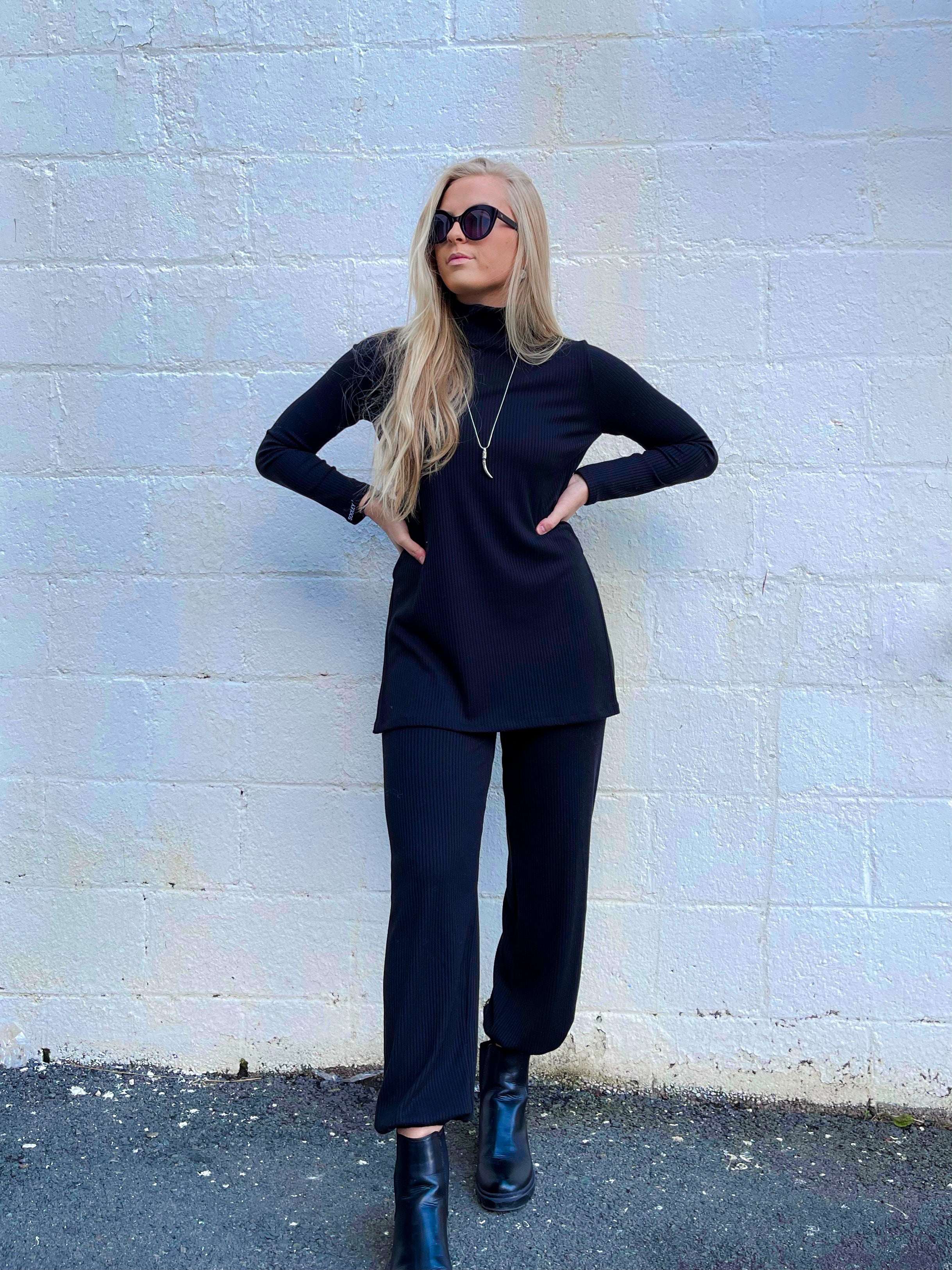 Turtleneck Ribbed Valencia Top